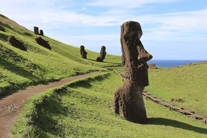 Rano Raraku, uno de los recorridos de Kuhane Tours